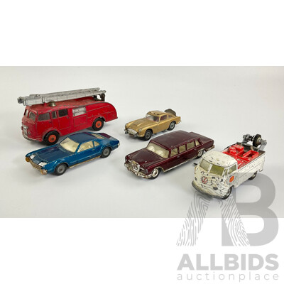 Collection of Vintage Corgi and Dinky Vehicles Including Mercedes Benz 600 with Functional Wipers, James Bond Aston Martin, Corgi Racing Team VW, Oldsmobile Tornado, Dinky Fire Engine 955