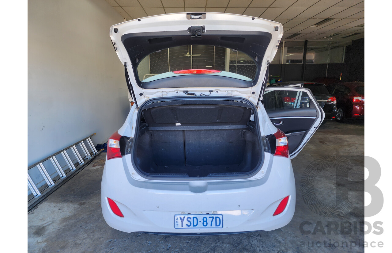 12/2012 Hyundai i30 Elite GD 5d Hatchback White 1.8L