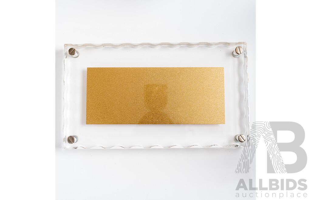 Australian Gold Plated One Hundred Dollar Bank Note in Case