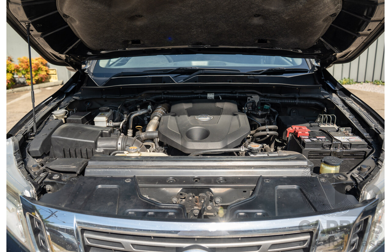 11/2015 Nissan Navara ST (4x2) NP300 D23 Dual Cab Utility Cosmic Black Metallic Turbo Diesel 2.3L