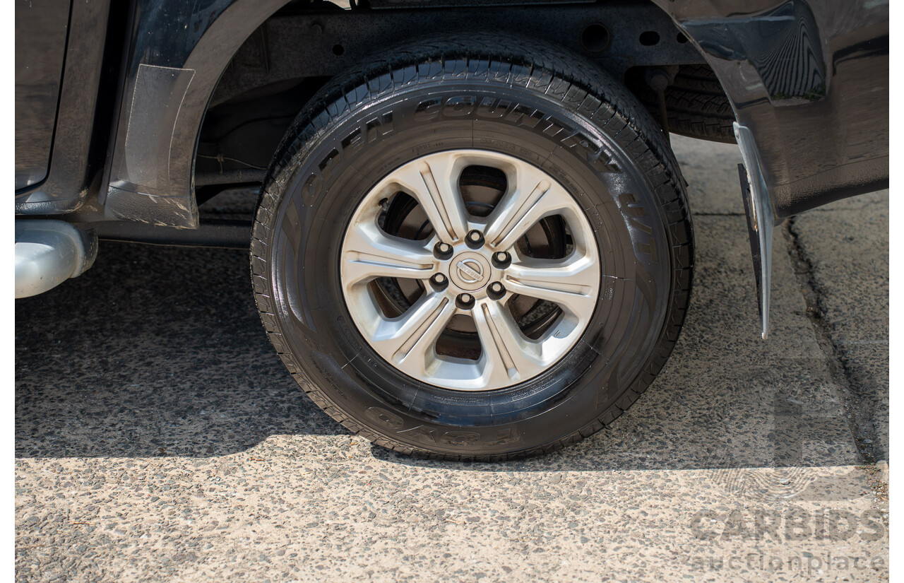 11/2015 Nissan Navara ST (4x2) NP300 D23 Dual Cab Utility Cosmic Black Metallic Turbo Diesel 2.3L