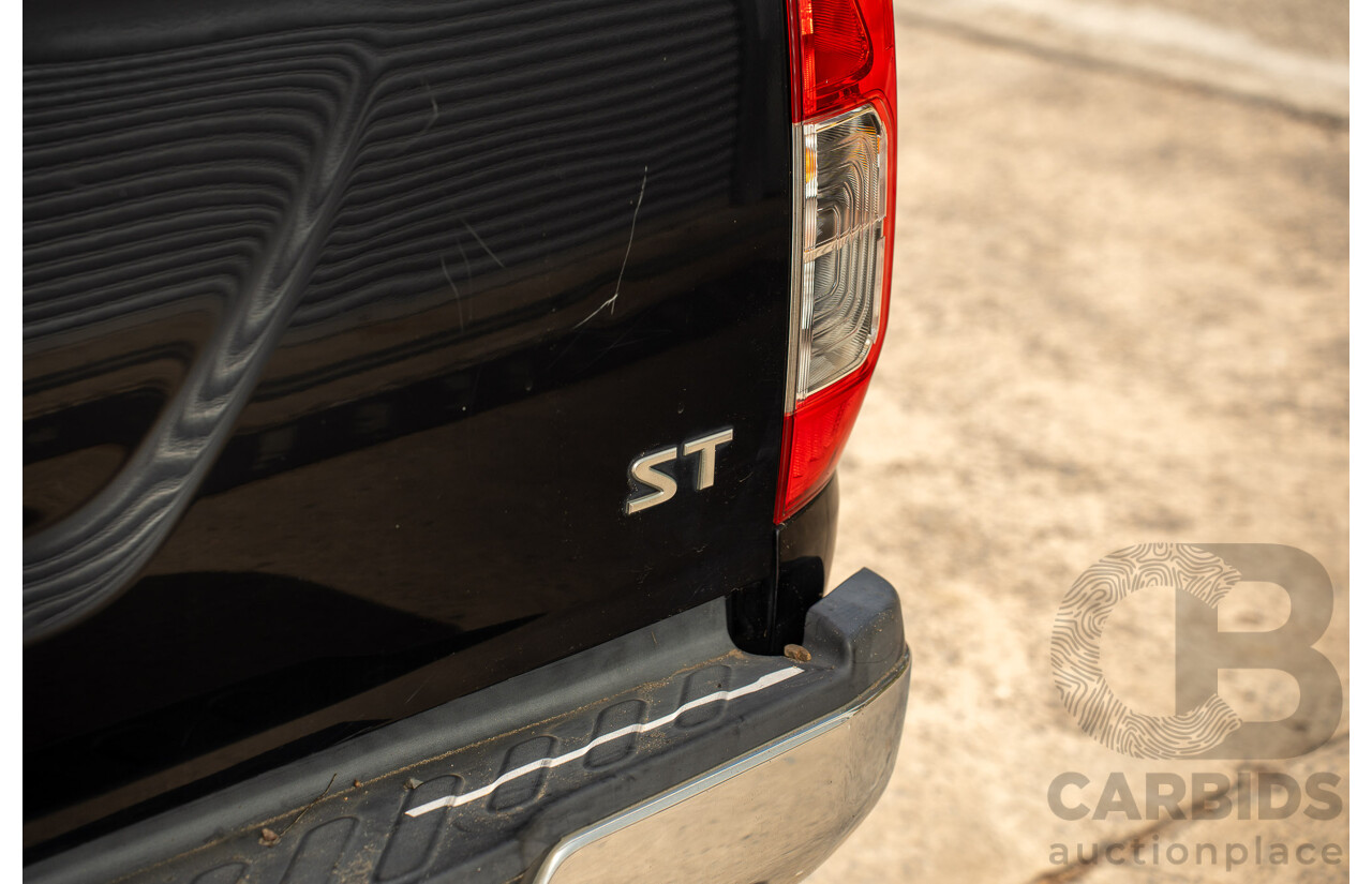 11/2015 Nissan Navara ST (4x2) NP300 D23 Dual Cab Utility Cosmic Black Metallic Turbo Diesel 2.3L