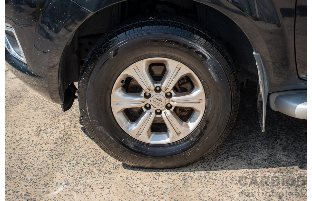 11/2015 Nissan Navara ST (4x2) NP300 D23 Dual Cab Utility Cosmic Black Metallic Turbo Diesel 2.3L