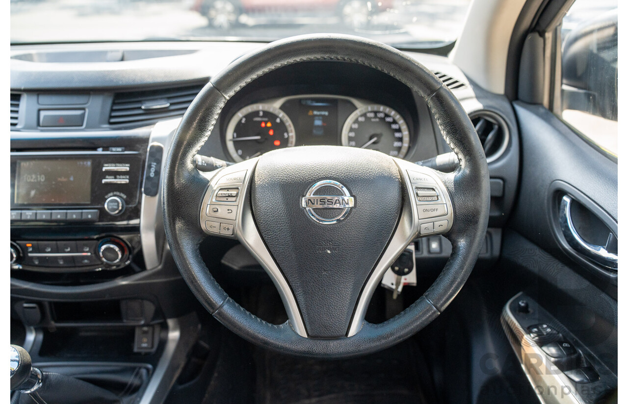 11/2015 Nissan Navara ST (4x2) NP300 D23 Dual Cab Utility Cosmic Black Metallic Turbo Diesel 2.3L