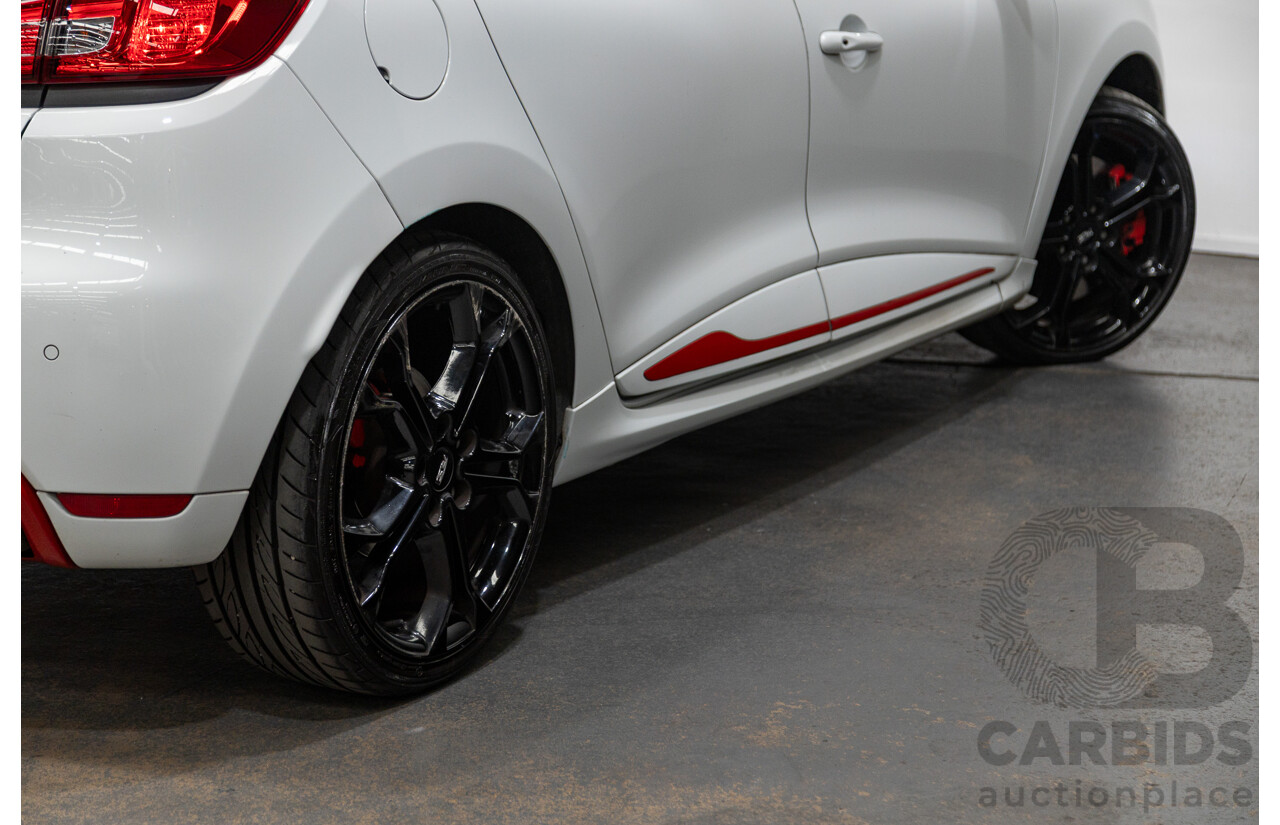03/2015 Renault Clio RS 200 Sport X98 5D Hatchback White Turbo 1.6L