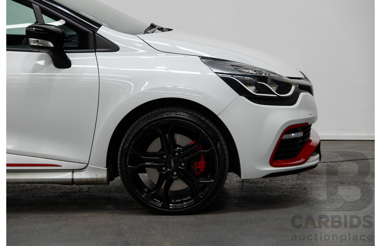 03/2015 Renault Clio RS 200 Sport X98 5D Hatchback White Turbo 1.6L