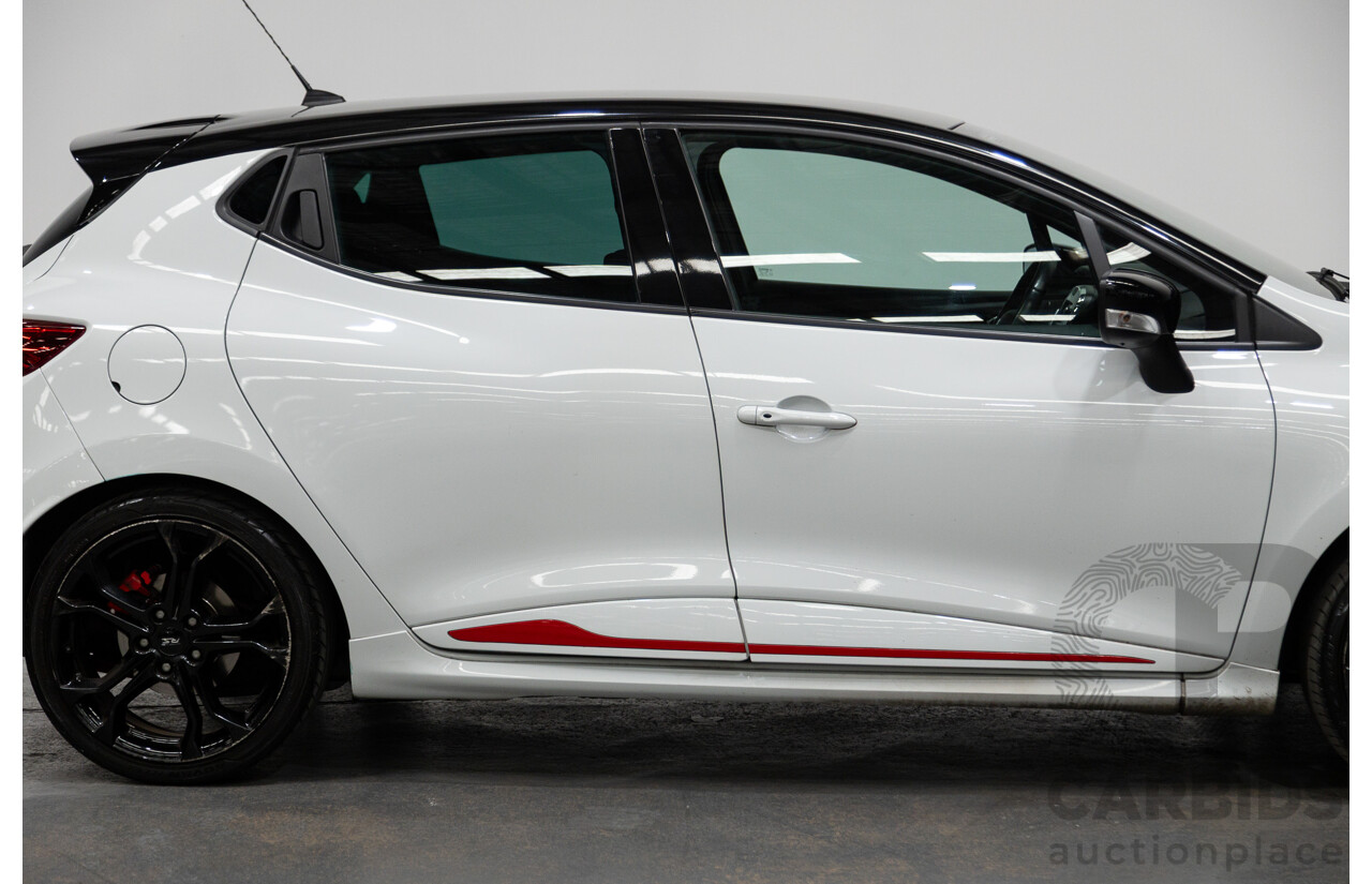 03/2015 Renault Clio RS 200 Sport X98 5D Hatchback White Turbo 1.6L