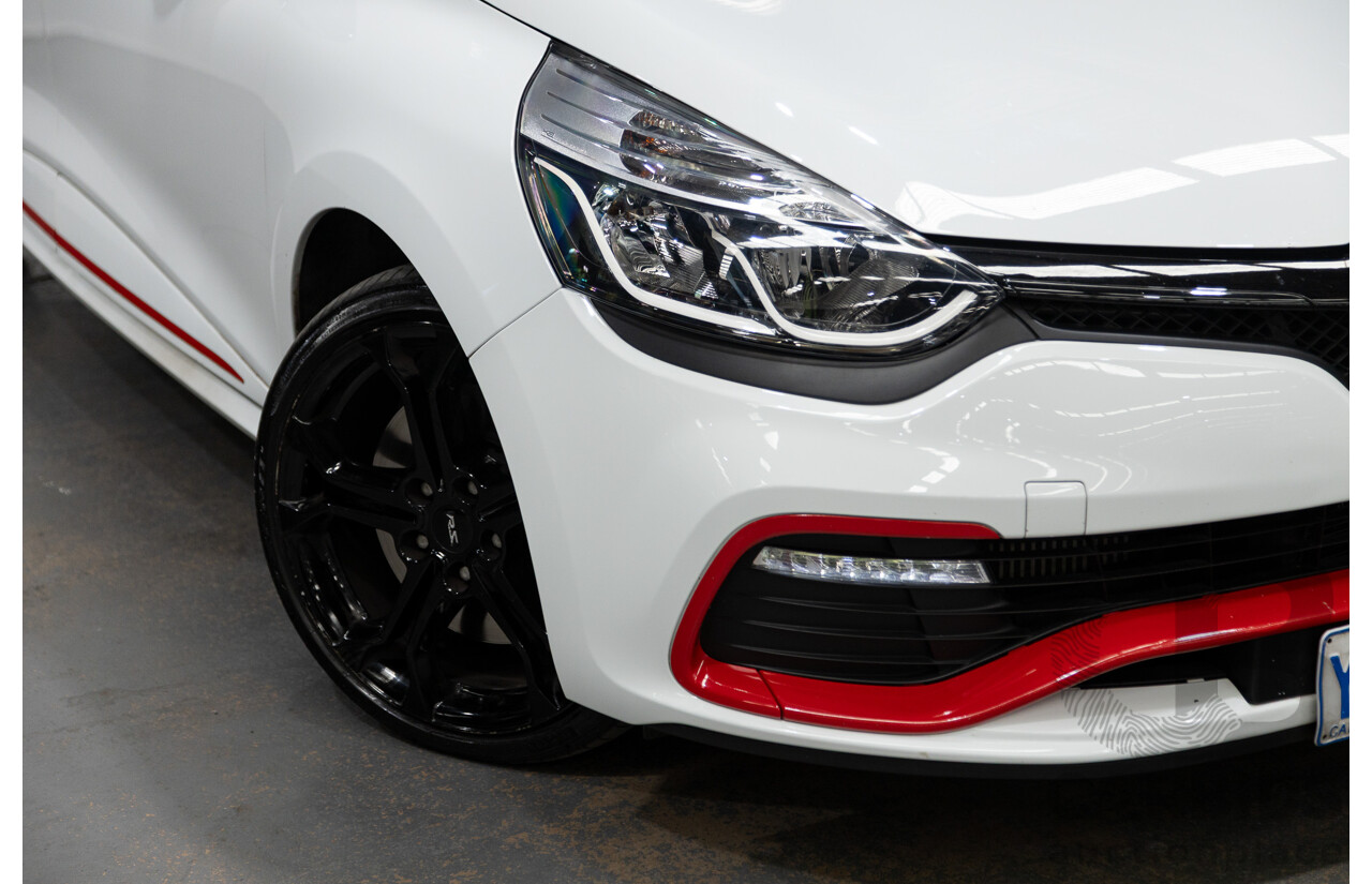 03/2015 Renault Clio RS 200 Sport X98 5D Hatchback White Turbo 1.6L