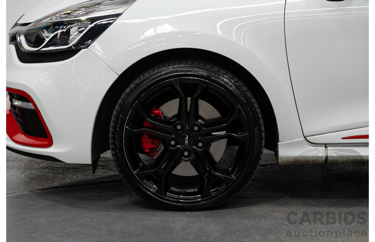 03/2015 Renault Clio RS 200 Sport X98 5D Hatchback White Turbo 1.6L