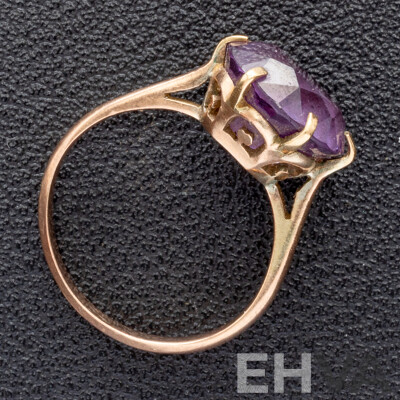 9ct Rose Gold Vintage Synthetic Colour Changing Purple Sapphire Ring, Size K, 3.34 Grams