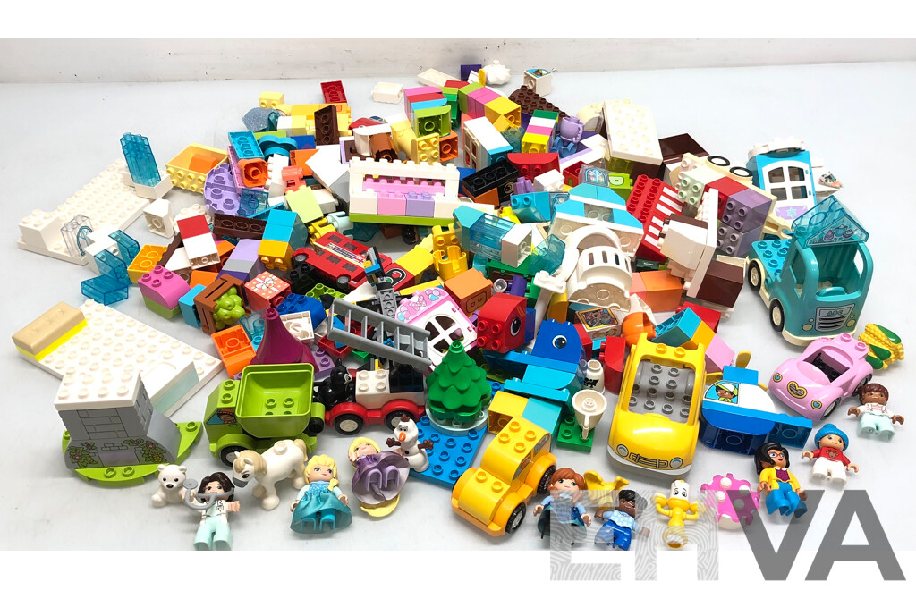 Selection of Duplo Bricks and Sets with Storage Tub