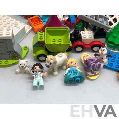 Selection of Duplo Bricks and Sets with Storage Tub