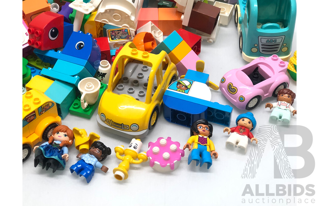 Selection of Duplo Bricks and Sets with Storage Tub