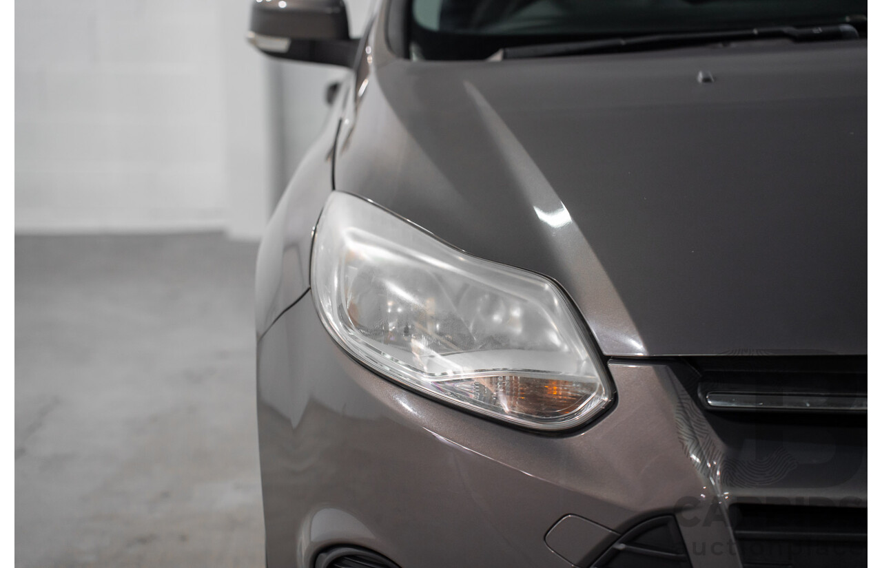 5/2012 Ford Focus Ambiente LW 5d Hatchback Lunar Sky 1.6L
