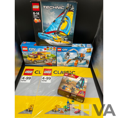 LEGO TECHNIC Racing Yacht 42074, CITY 60150 and 60192, MARVEL 76101, 2x LEGO Gray Baseplate 10701 - New Sealed in Box - Lot of 6