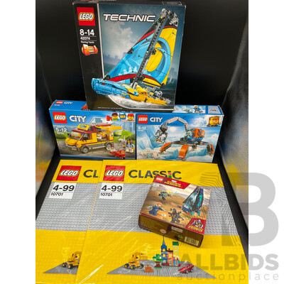 LEGO TECHNIC Racing Yacht 42074, CITY 60150 and 60192, MARVEL 76101, 2x LEGO Gray Baseplate 10701 - New Sealed in Box - Lot of 6