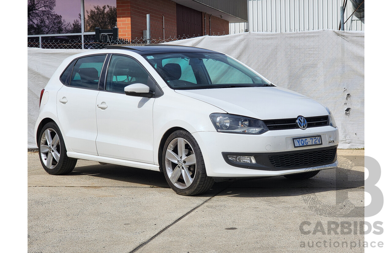 12/2012 Volkswagen Polo 77 TSI Comfortline 6R MY12 5d Hatchback White 1.2L