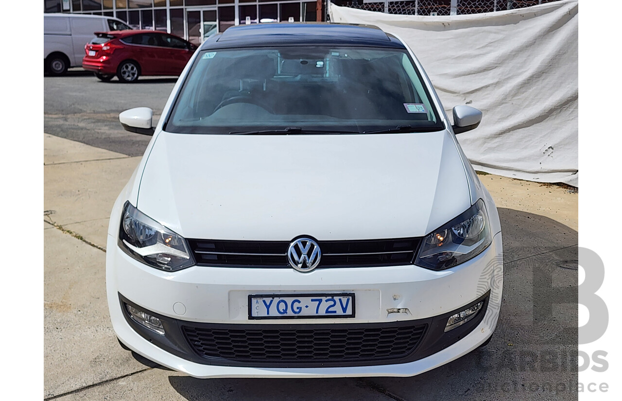 12/2012 Volkswagen Polo 77 TSI Comfortline 6R MY12 5d Hatchback White 1.2L