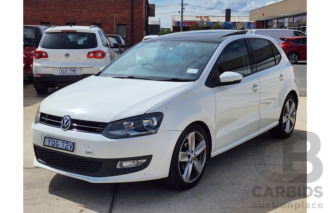 12/2012 Volkswagen Polo 77 TSI Comfortline 6R MY12 5d Hatchback White 1.2L