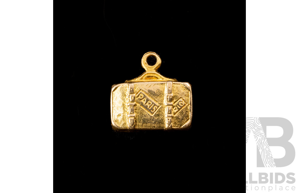 18ct Vintage Travel 'Paris' Suitcase Charm, 12mm, 1.20 Grams