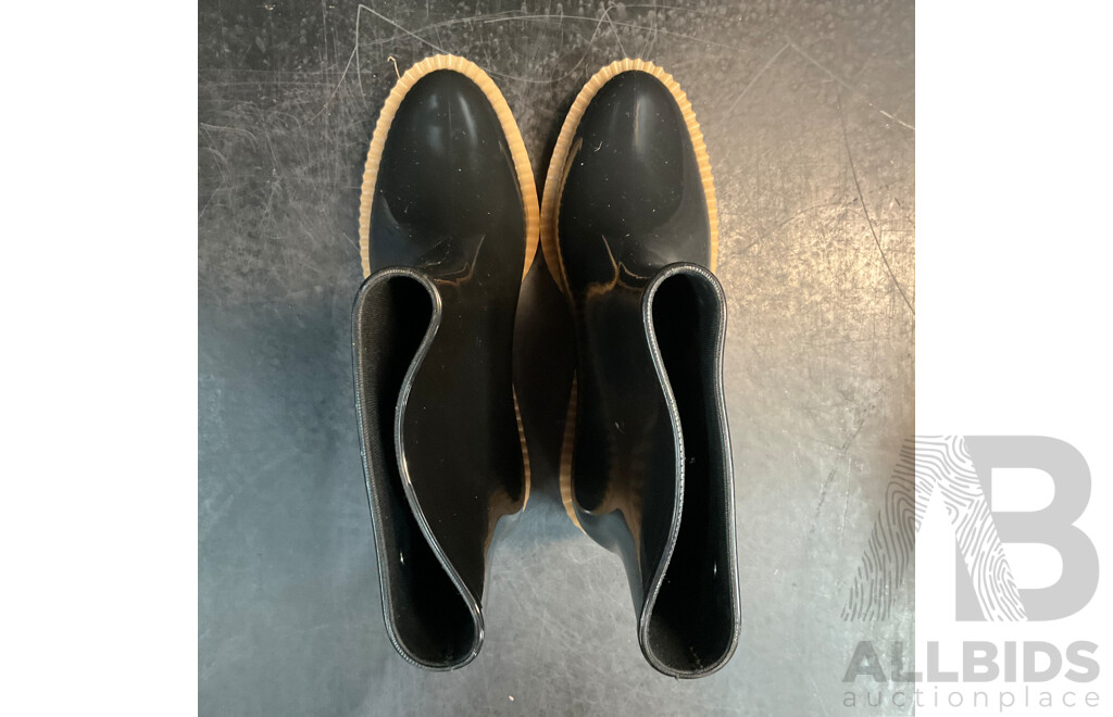 DR. MARTENS , MELISSA, XiuXian Women's Shoes Size 23.5 /(35/36)/38 - Lot of 3