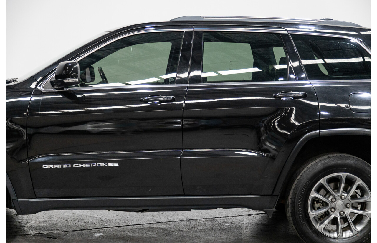 2/2014 Jeep Grand Cherokee Laredo (4x4) WK MY14 4d Wagon Black Turbo Diesel 3.0L