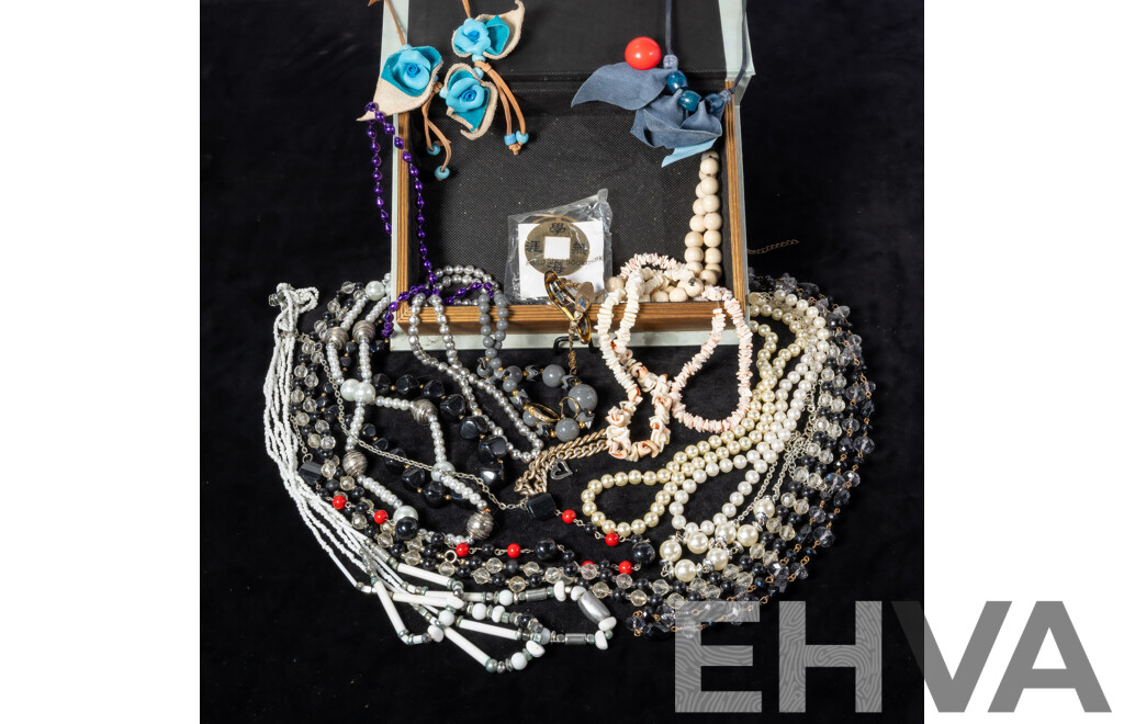 Collection of Vintage Jewellery in Book Style Trinket Box with Floral Motif