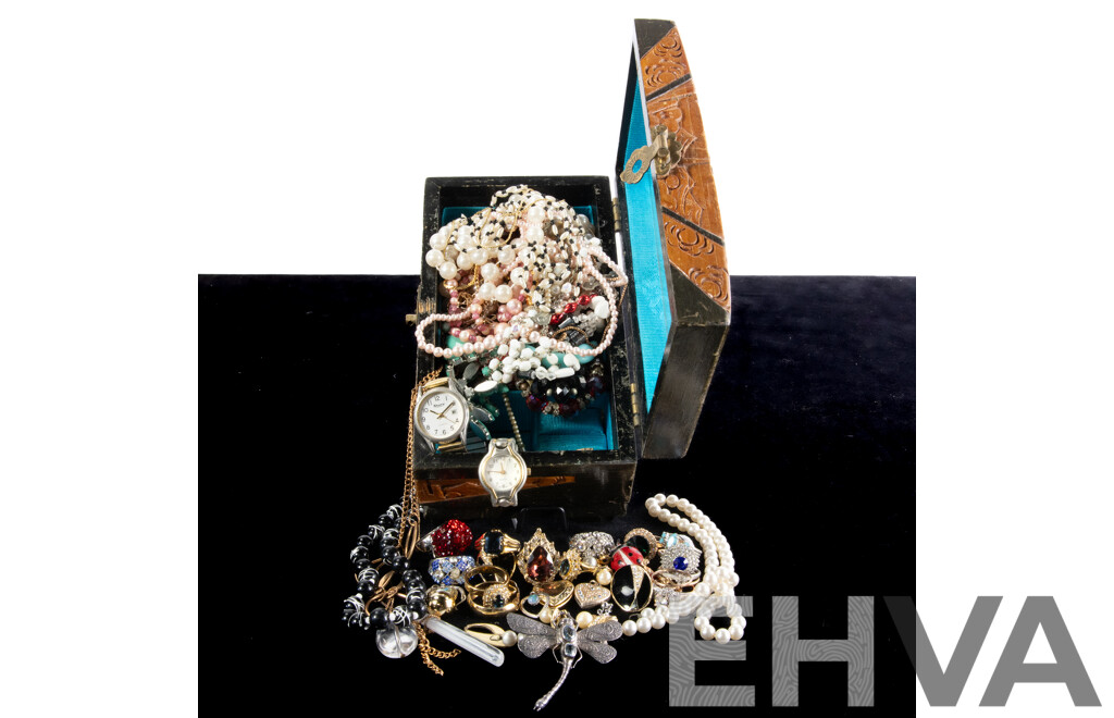 Vintage Carved Wooden Jewel Box with Sterling Silver Topaz Dragonfly Brooch & Other Assortment of Vintage Jewellery Items