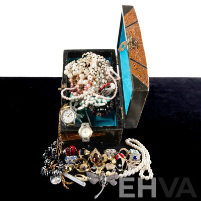 Vintage Carved Wooden Jewel Box with Sterling Silver Topaz Dragonfly Brooch & Other Assortment of Vintage Jewellery Items