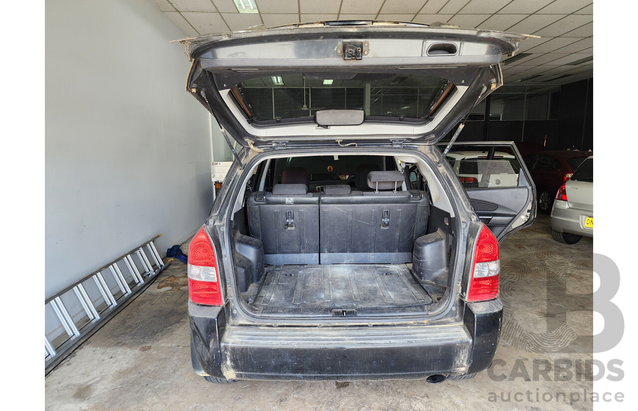 2/2009 Hyundai Tucson CITY SX 08 UPGRADE 4d Wagon Black 2.0L