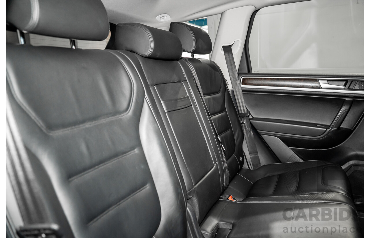 8/2012 Volkswagen Touareg V6 TDI 4xmotion 7P MY12 4d Wagon Deep Black Pearl Turbo Diesel V6 3.0L