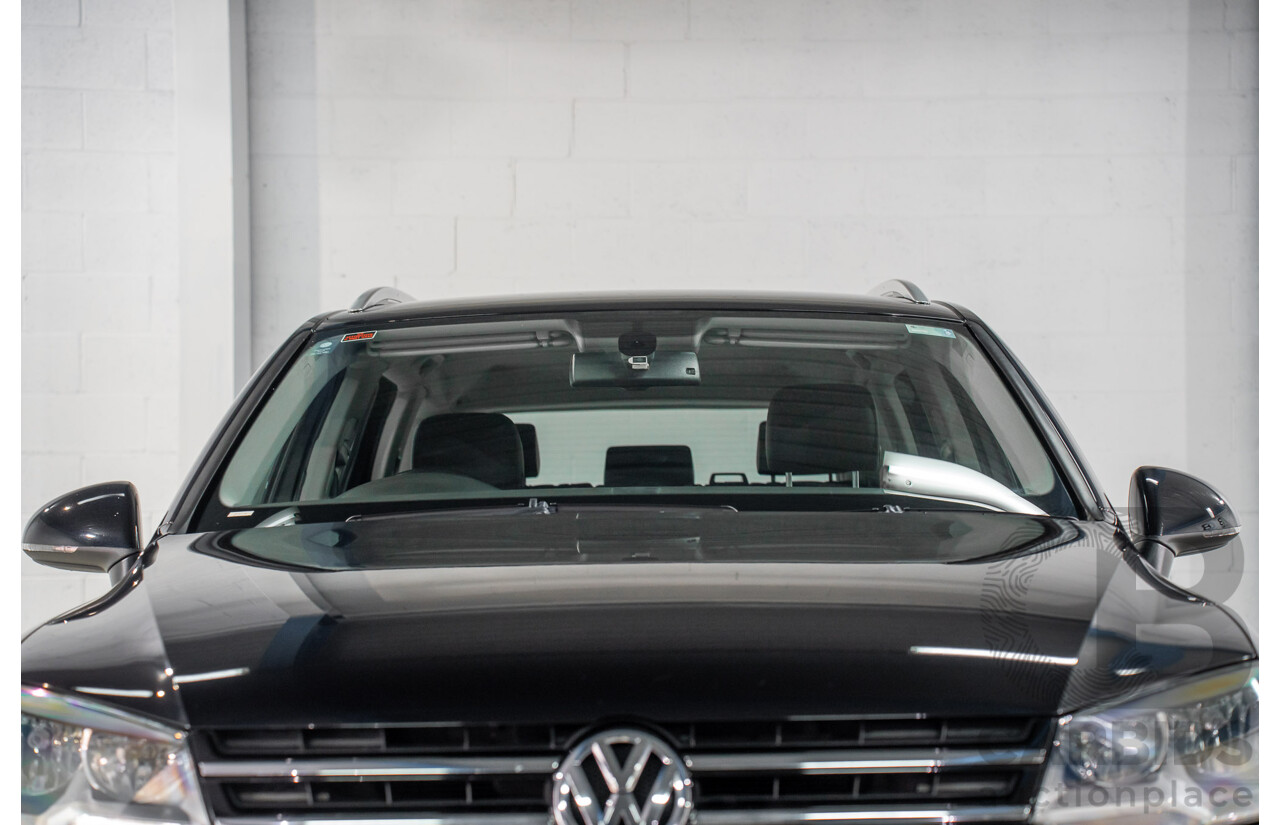 8/2012 Volkswagen Touareg V6 TDI 4Motion (AWD) 7P MY12 4d Wagon Deep Black Pearl Turbo Diesel V6 3.0L