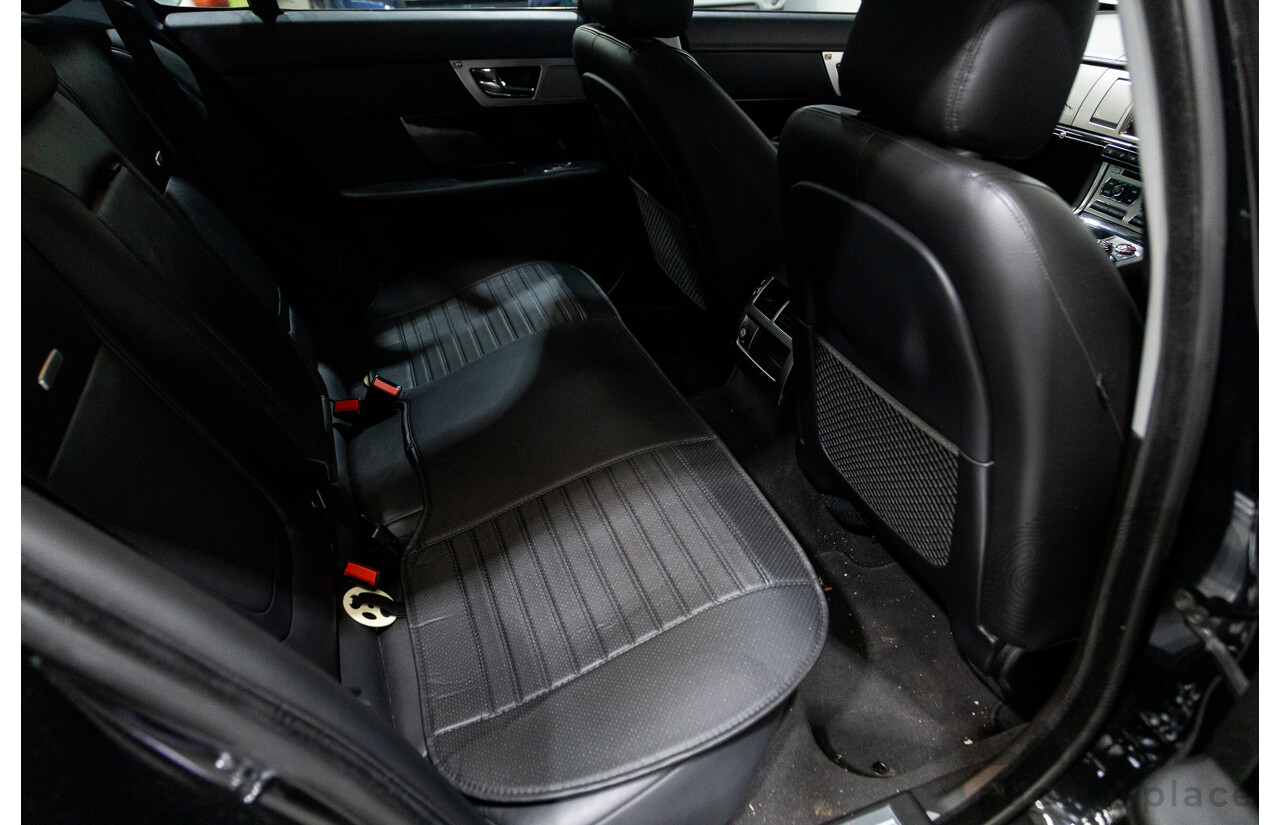10/2014 Jaguar XF 2.0 Luxury MY15 4d Sedan Ultimate Black Metallic Turbo 2.0L