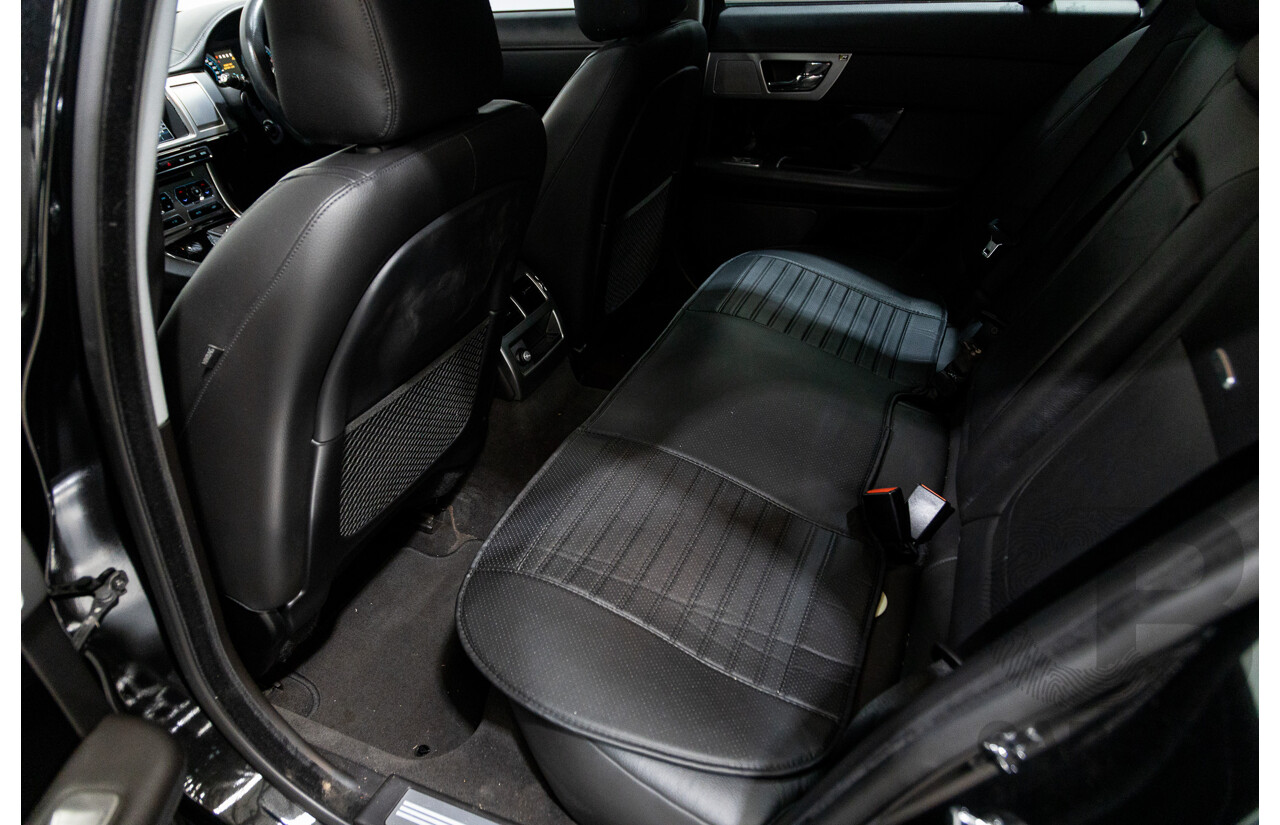 10/2014 Jaguar XF 2.0 Luxury MY15 4d Sedan Ultimate Black Metallic Turbo 2.0L