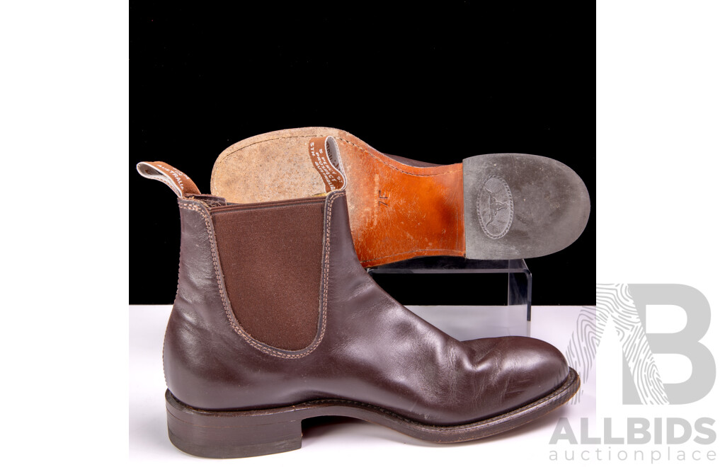 Pair Australian R M Williams Leather Boots, Size 7E