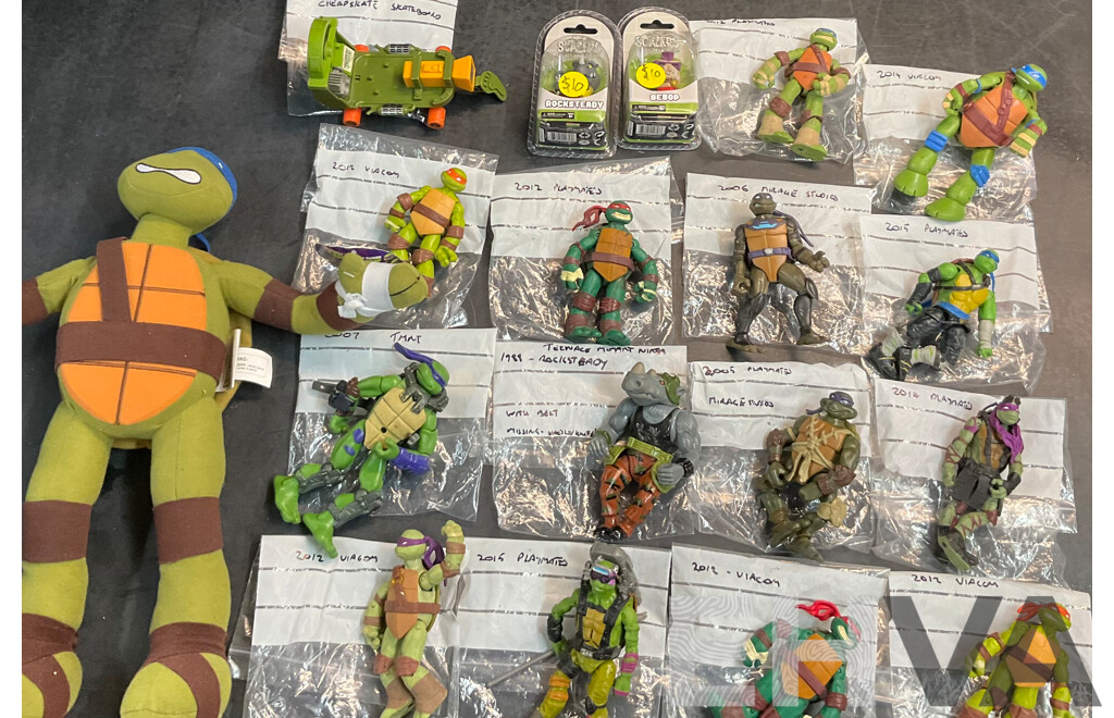 Collection of NINJA TURTLES Action Figure