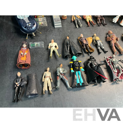 Assorted STAR WARS Action Figures  - Lot of 32