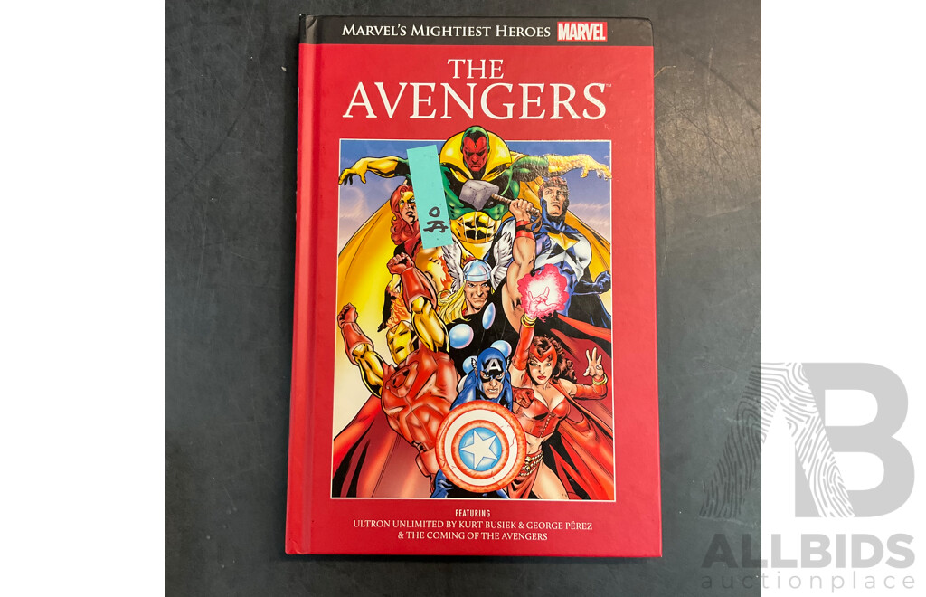 Collection of Comic Book & Book Included KNULL, IRON MAN and More - Lot of 25