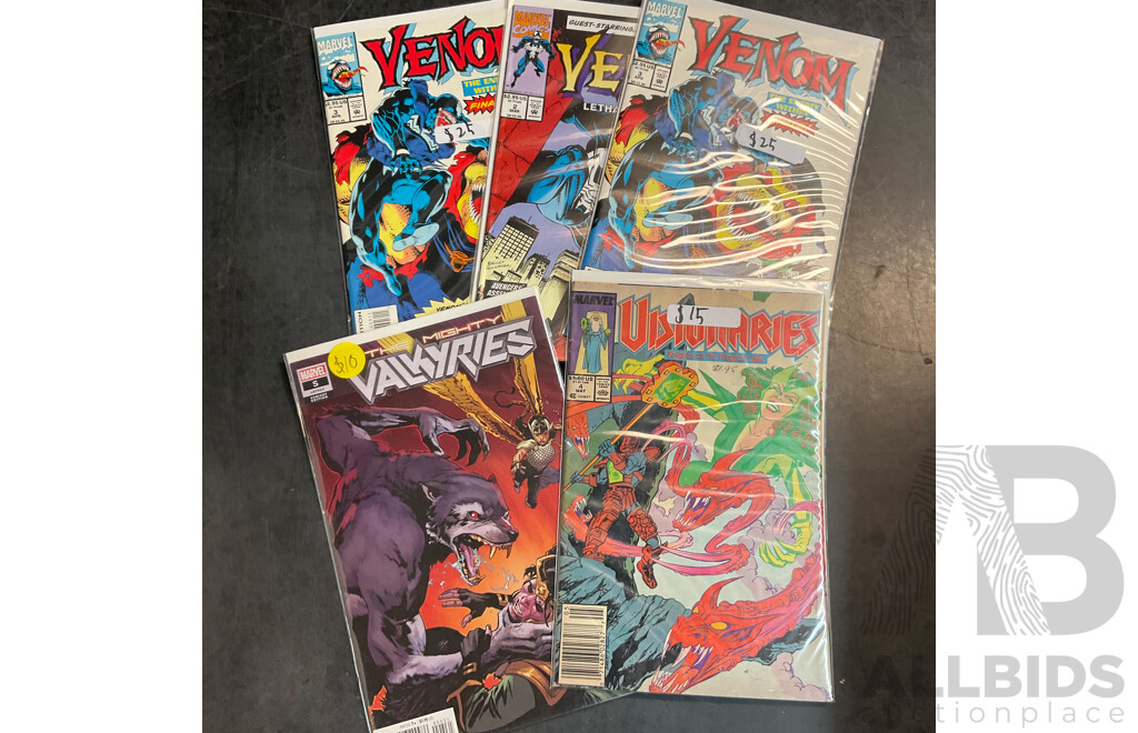 Collection of Comic Book Included Superman,Star Wars,Ultimate Xman,Venom and More