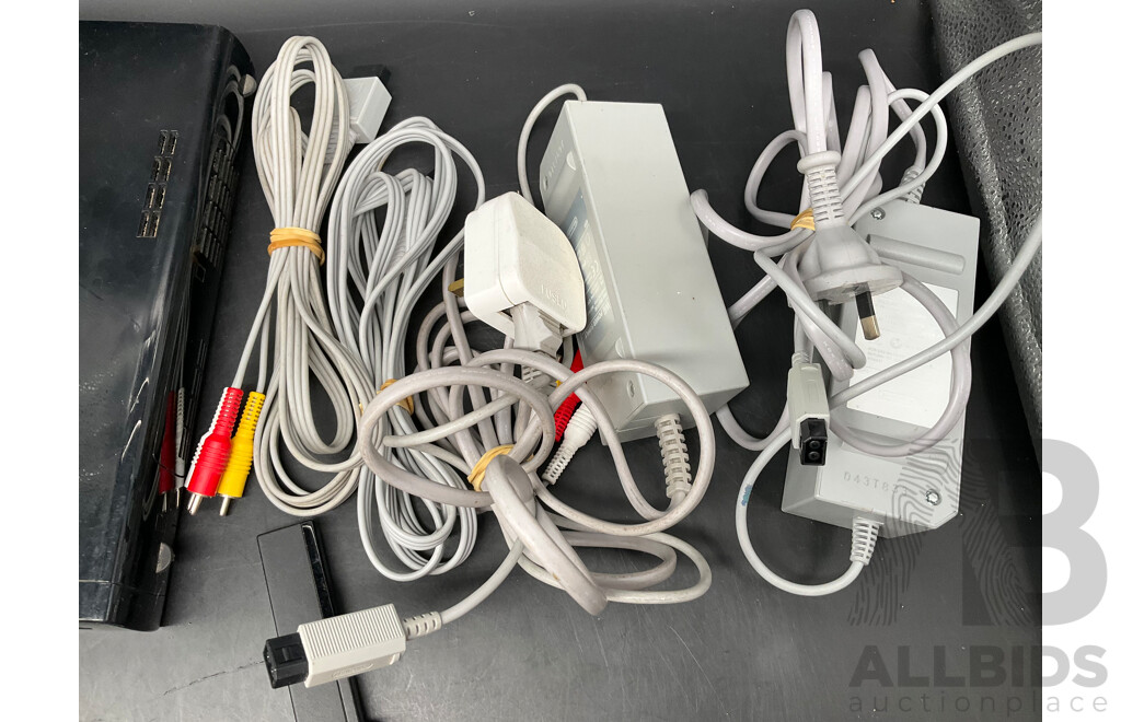 NINTENDO Wii Consoles (WUP-101(04) 32GB, Games (x5), Controllers (x3), Cables and Assorted Accessories