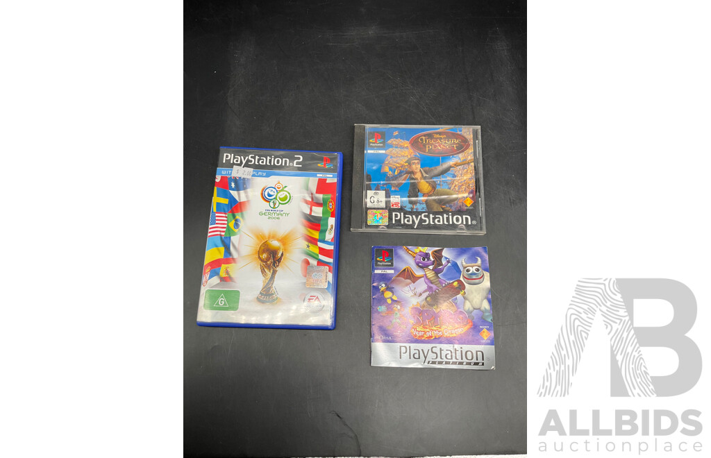 Sony Playstation Classic (SCPH-7002), Games (2x), Controllers (9x) and Cables
