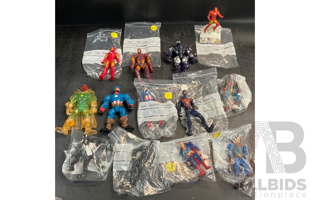 Vintage Collection of Action Figure Included Spider Man, Marvel, Justice League & More