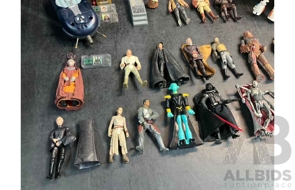 Assorted STAR WARS Action Figures  - Lot of 32