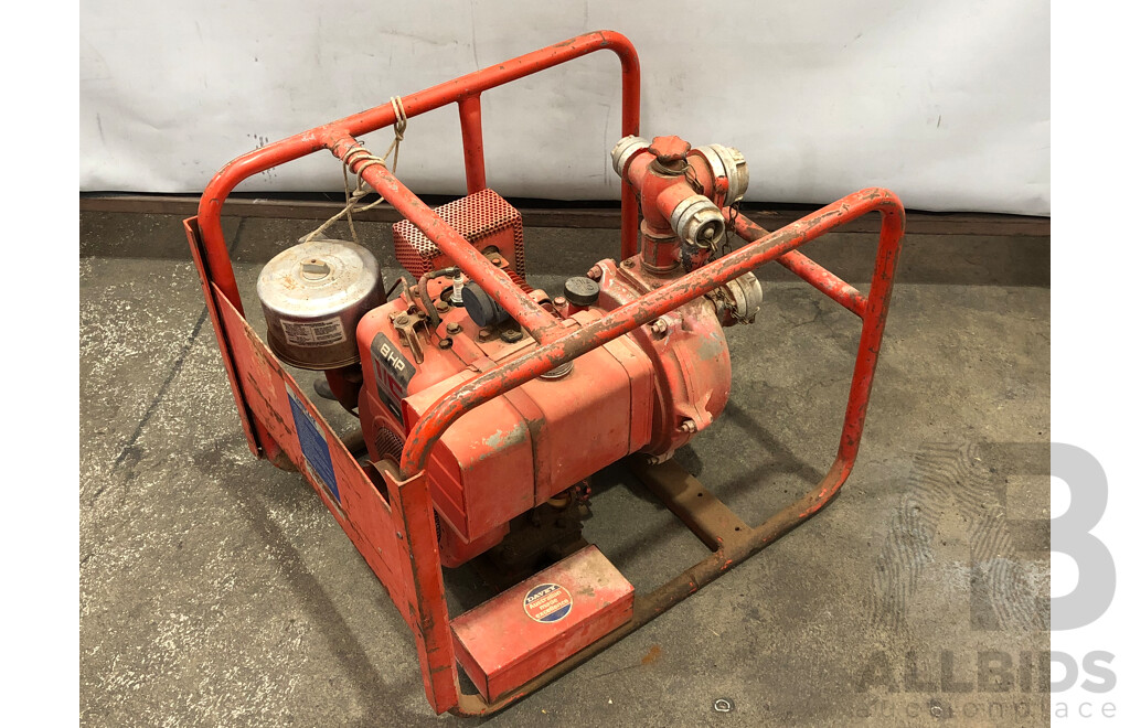 Davey 8HP Four Stroke Self Prime Firefighting Water Pump and Hoses