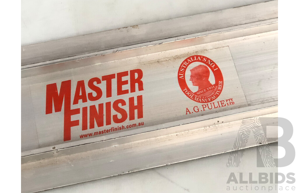 Master Finish 1200mm Aluminium Bullfloat with Mounting Bracket and 2.7m to 5m Telescopic Handle