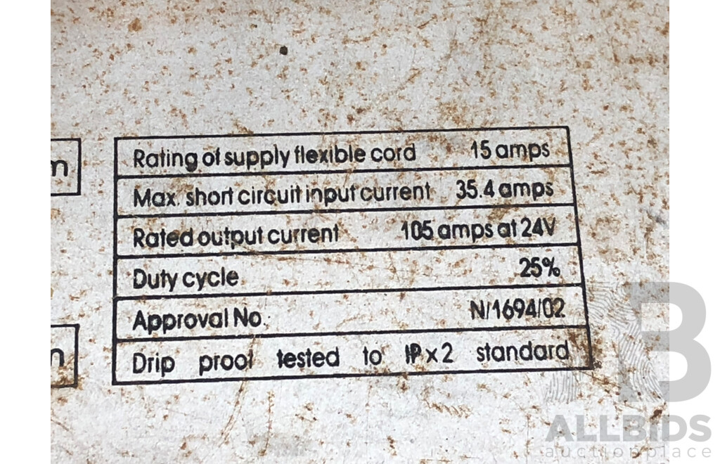 SIP Weldmate 240 Electric Arc Welder and 15 Amp Extension Power Lead