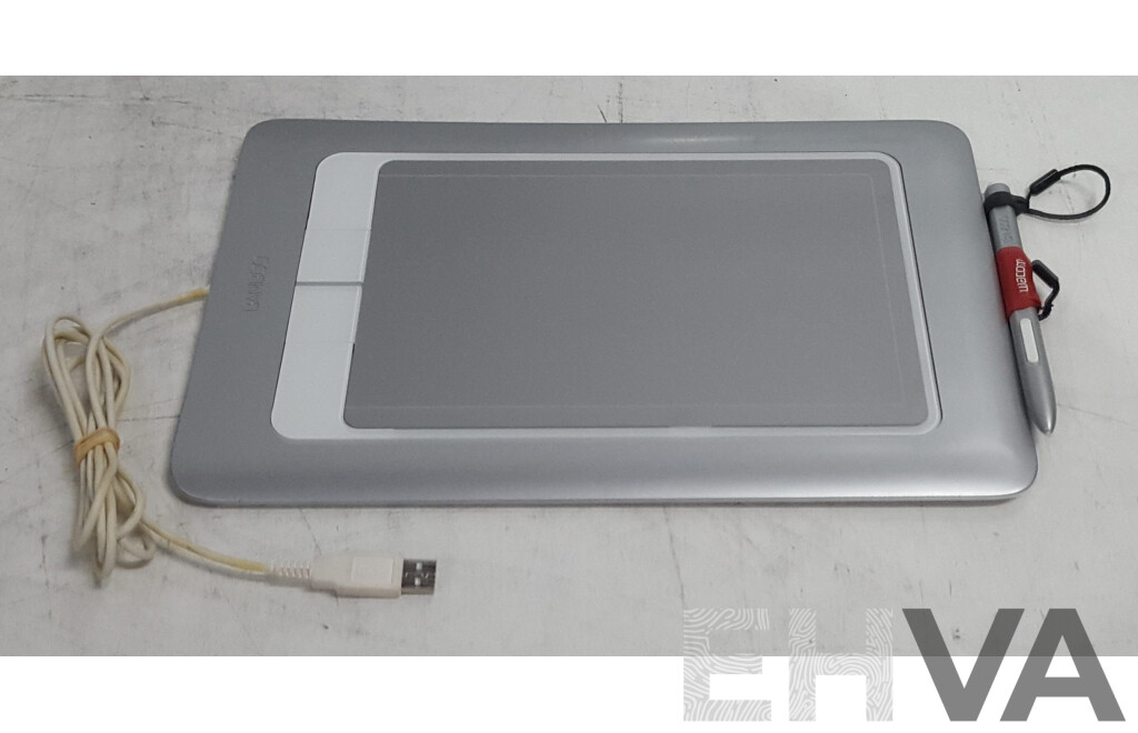Wacom (CTH-661/S) Bamboo Fun Graphics Tablet