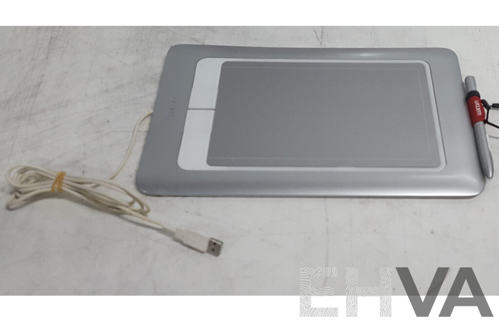 Wacom (CTH-661/S) Bamboo Fun Graphics Tablet