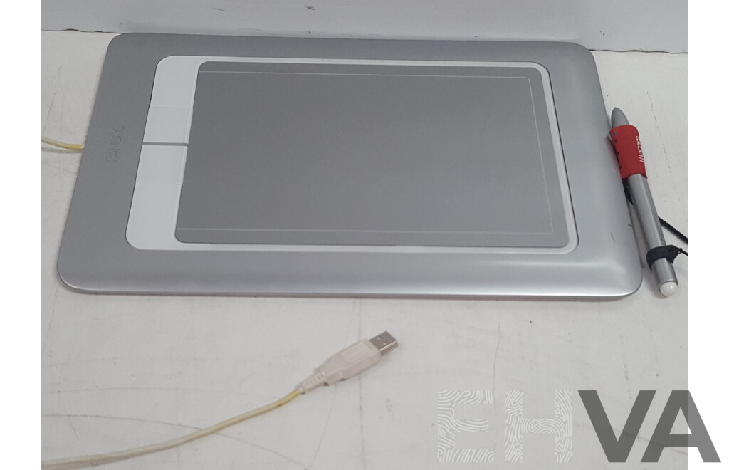 Wacom (CTH-661/S) Bamboo Fun Graphics Tablet