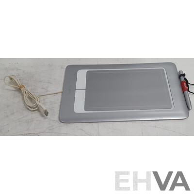 Wacom (CTH-661/S) Bamboo Fun Graphics Tablet